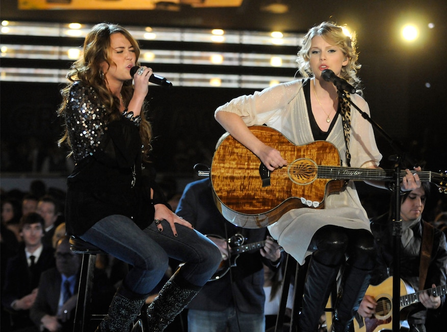 Miley Cyrus, Taylor Swift, 2009 Grammys
